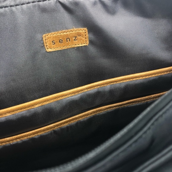 Senz LOU "PURE BLACK" HANDBAG - Picture 12 of 13